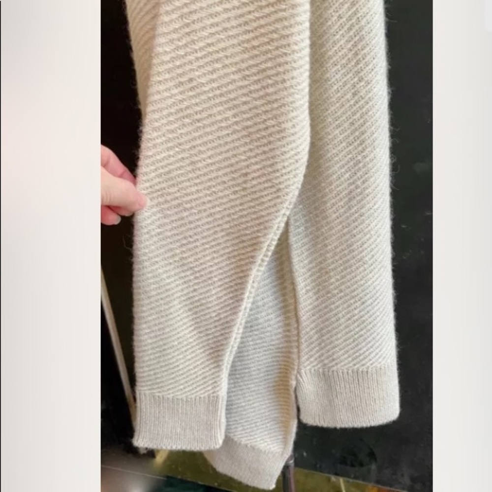 NEW ZARA BEIGE CREAM SWEATER TUNIC LENGTH ASYMMETRICAL DEEP V NECKLINE M NWOT - Picture 6 of 7
